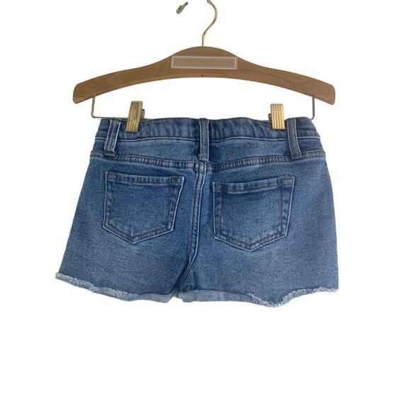 ART CLASS Girl’s Adjustable Waist Distressed Jean Shorts / Size: 6-6X - Picture 2 of 8